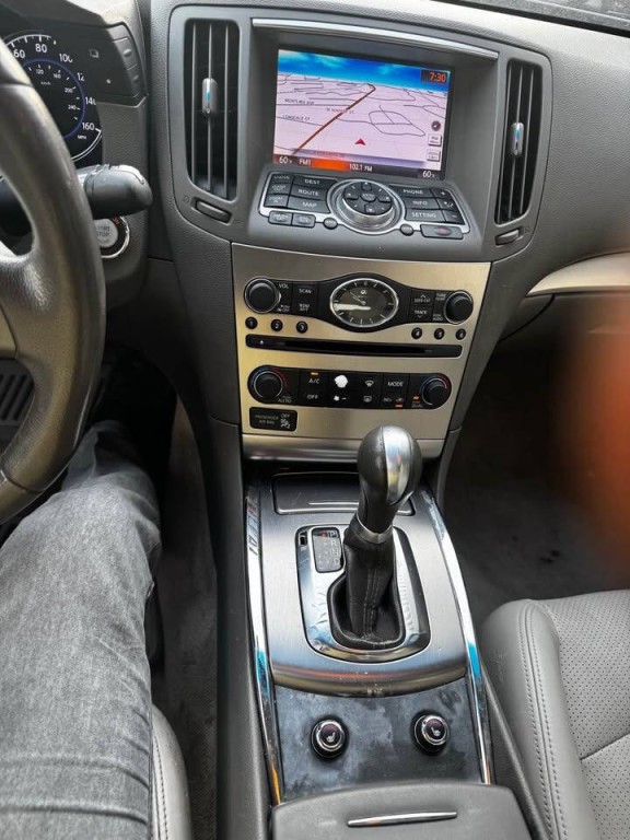 2013 INFINITI G37 Image 17