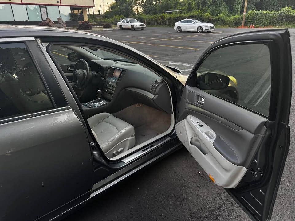 2013 INFINITI G37 Image 19