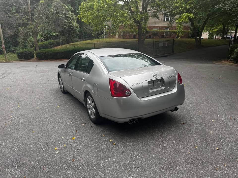 2004 Nissan Maxima Image 8