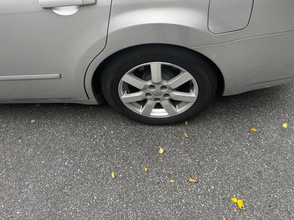 2004 Nissan Maxima Image 15
