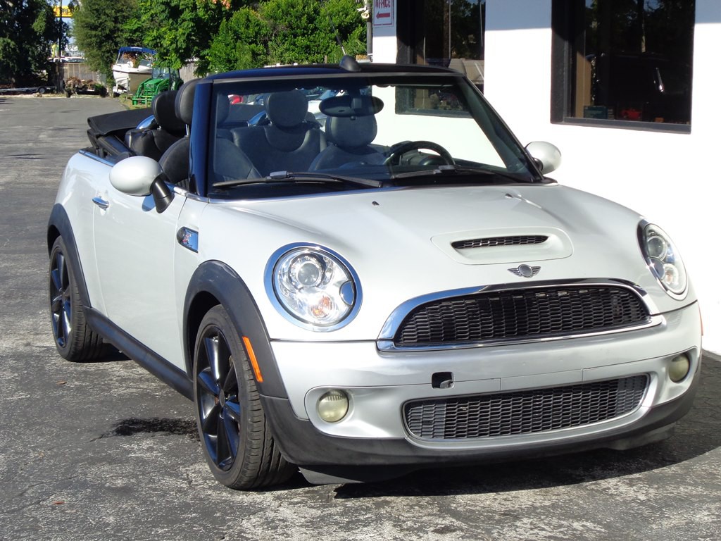2013 MINI Cooper Image 7
