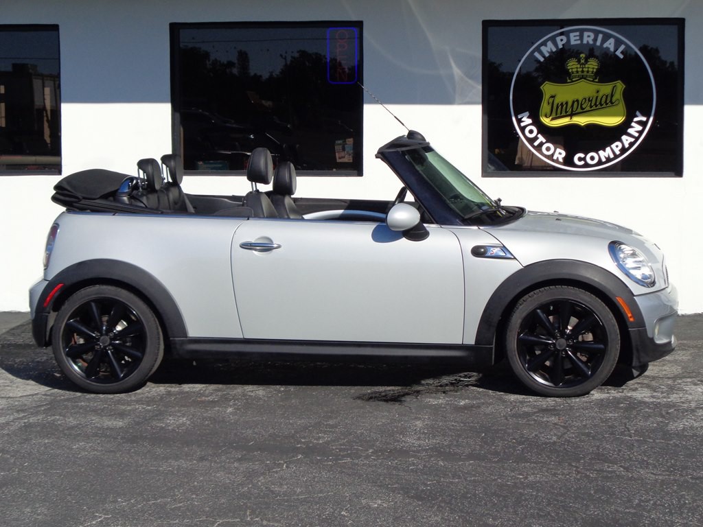 2013 MINI Cooper Image 12