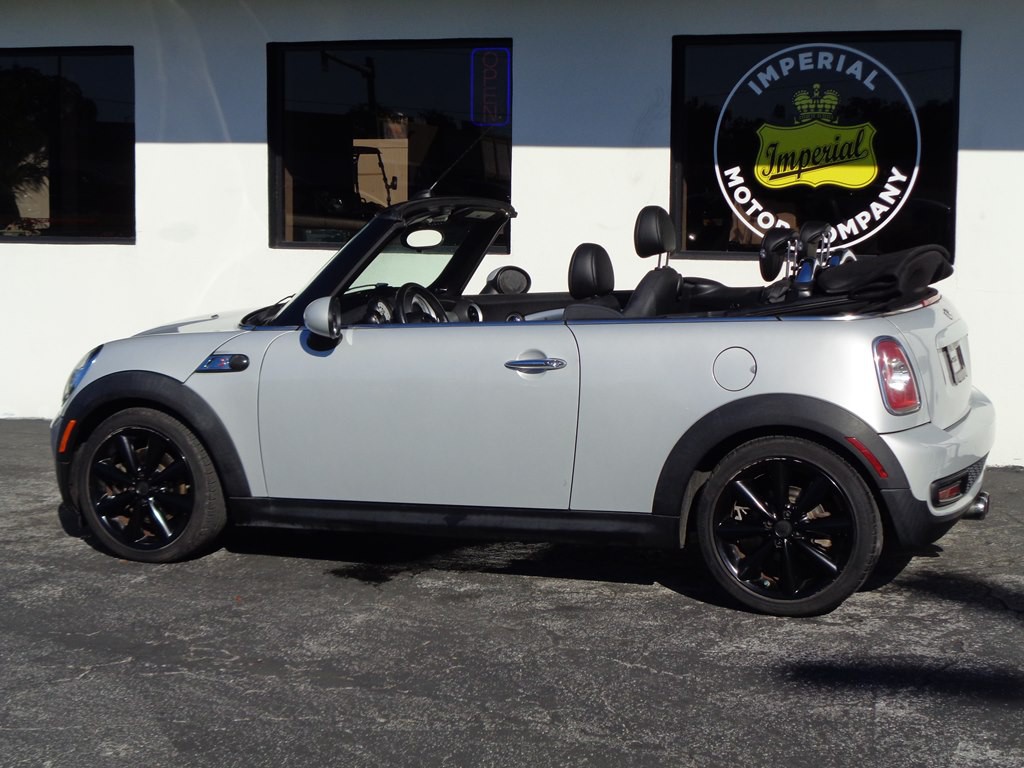 2013 MINI Cooper Image 26