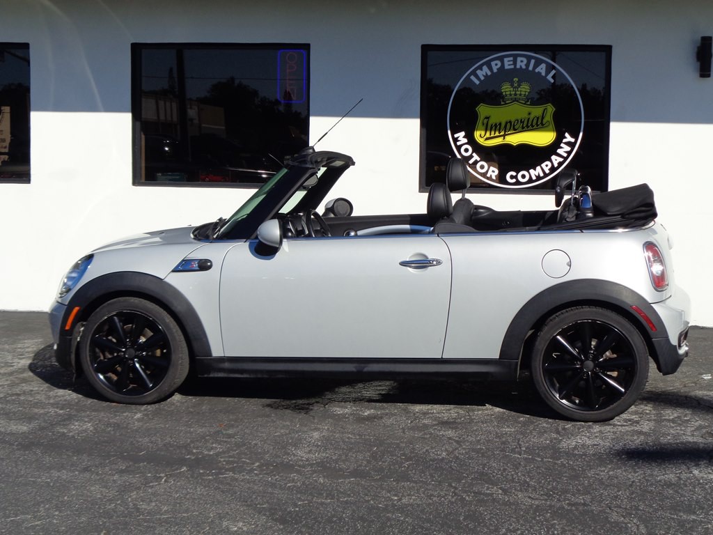 2013 MINI Cooper Image 27