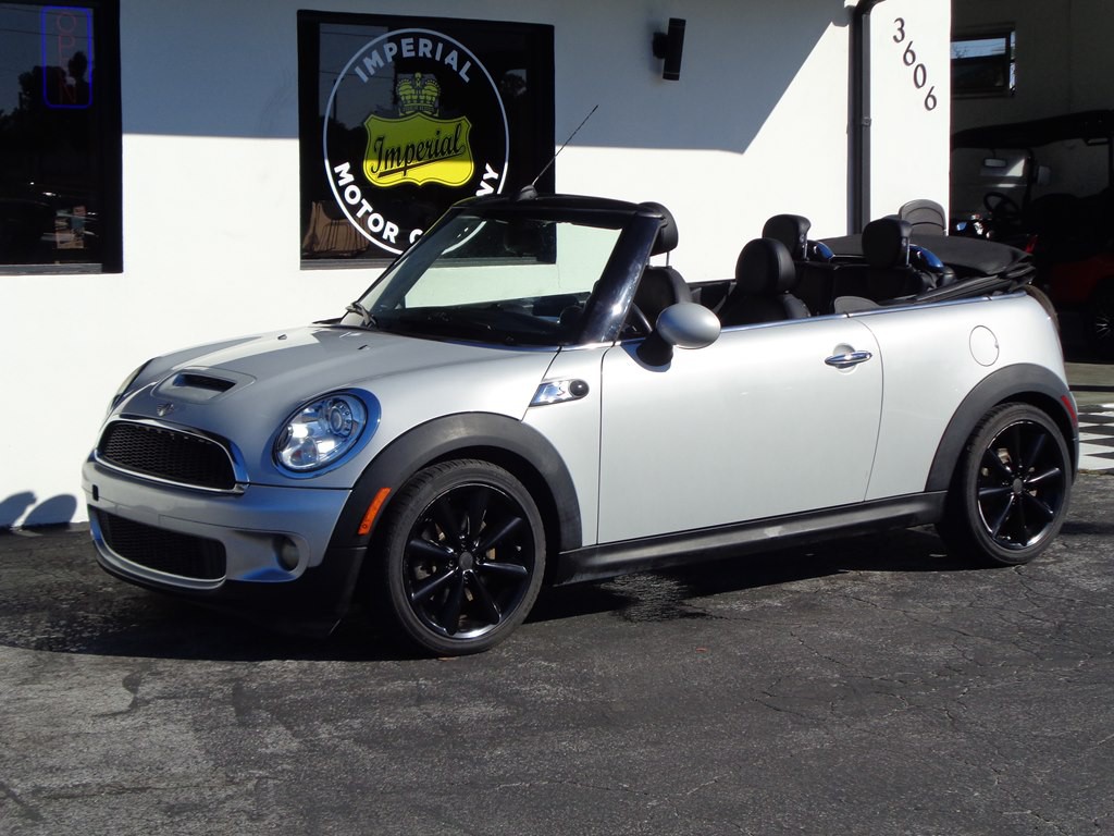 2013 MINI Cooper Image 30