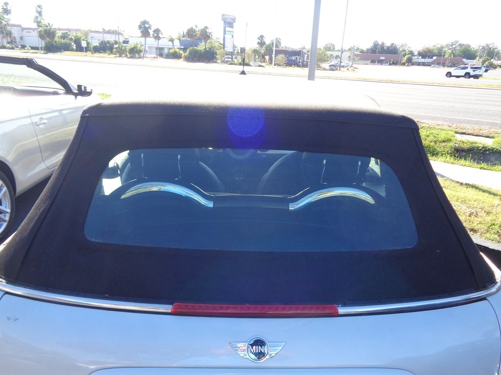 2013 MINI Cooper Image 35