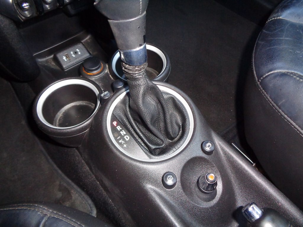 2013 MINI Cooper Image 75