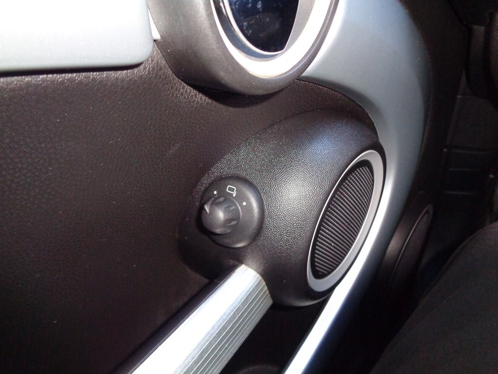 2013 MINI Cooper Image 82