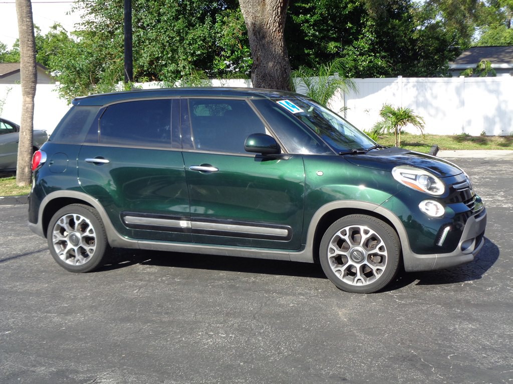 2014 FIAT 500L Image 11