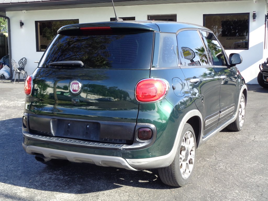 2014 FIAT 500L Image 17