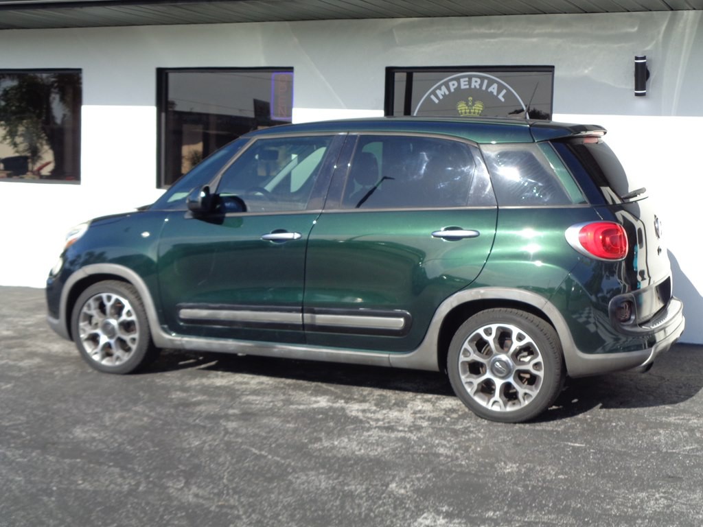 2014 FIAT 500L Image 24