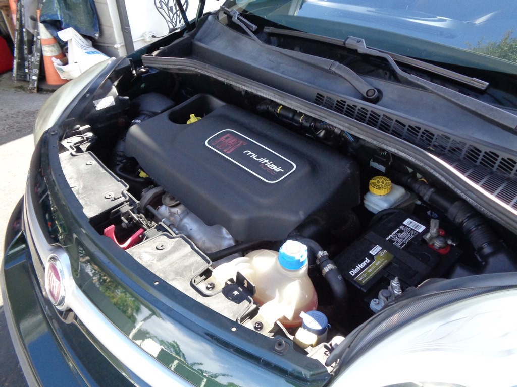 2014 FIAT 500L Image 36