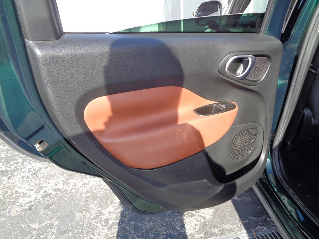 2014 FIAT 500L Image 48