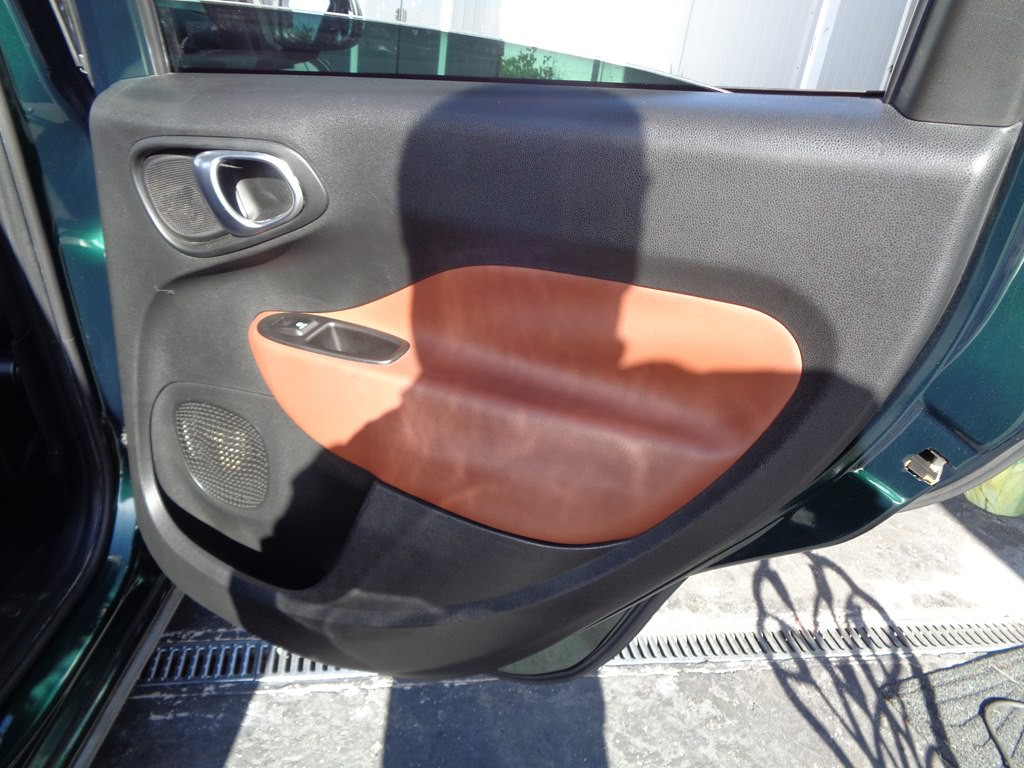 2014 FIAT 500L Image 54