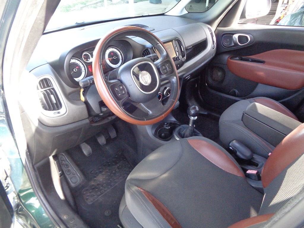 2014 FIAT 500L Image 61