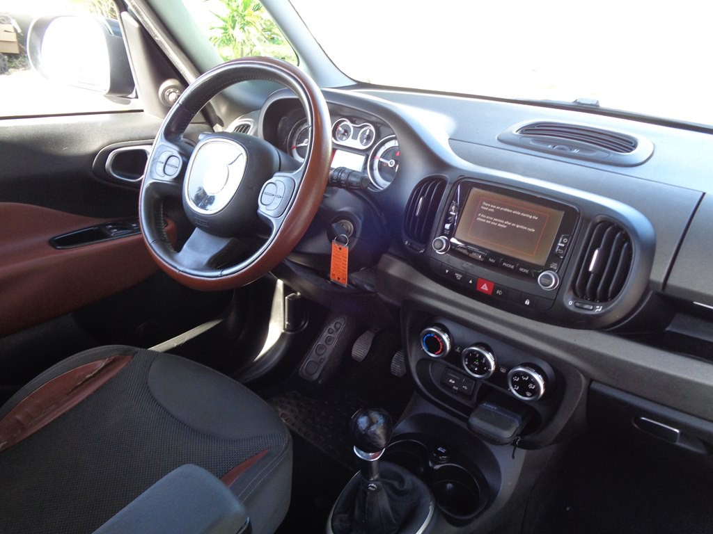 2014 FIAT 500L Image 64