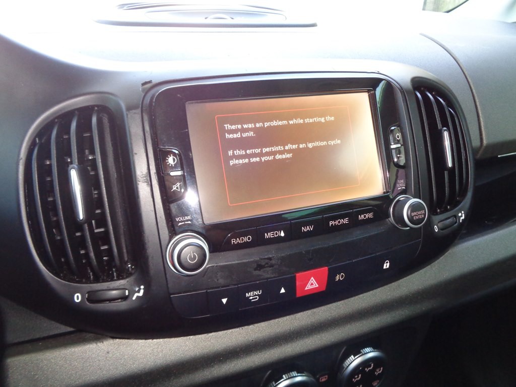2014 FIAT 500L Image 70