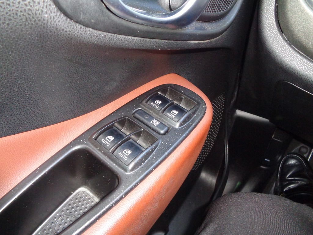 2014 FIAT 500L Image 72