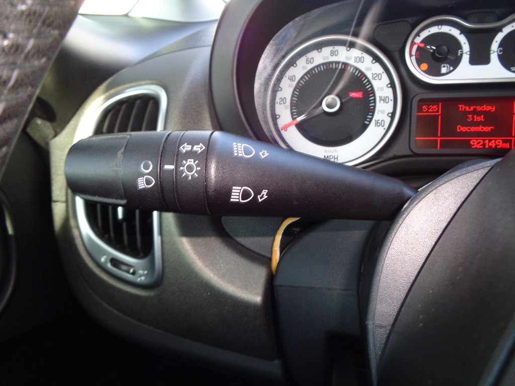 2014 FIAT 500L Image 73