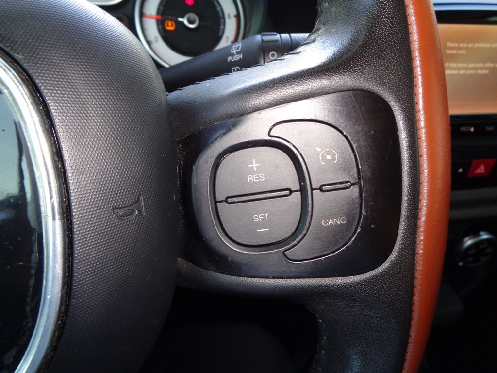 2014 FIAT 500L Image 76