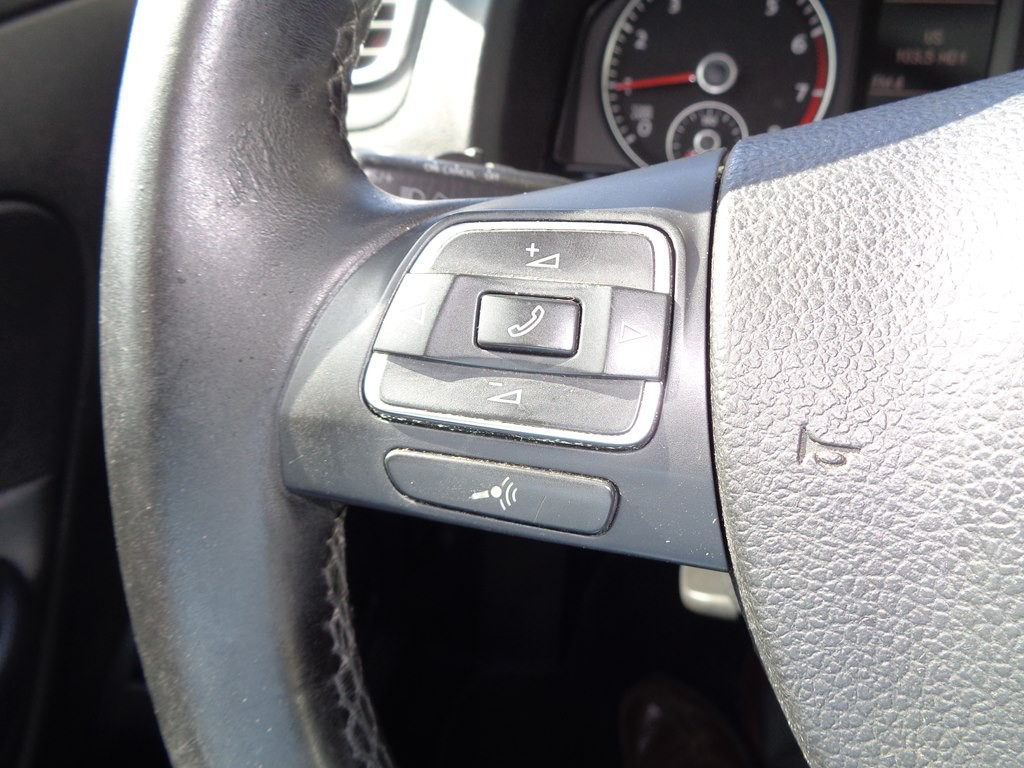 2012 Volkswagen Eos Image 29