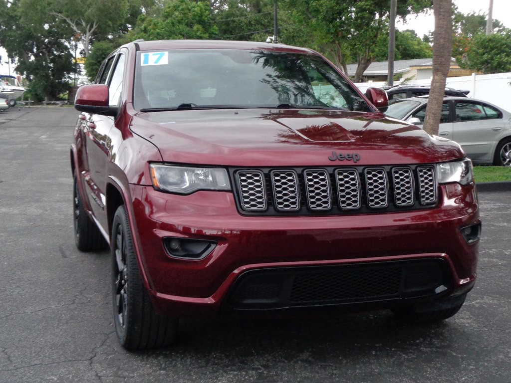 2017 Jeep Grand Cherokee Image 7