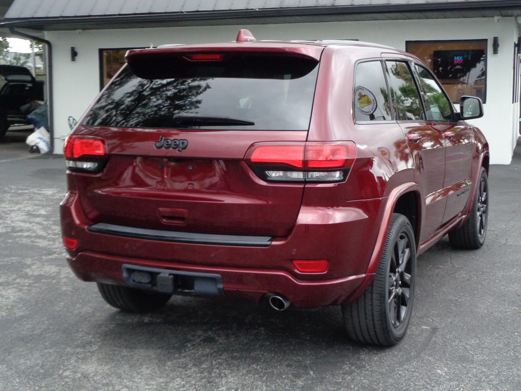 2017 Jeep Grand Cherokee Image 17