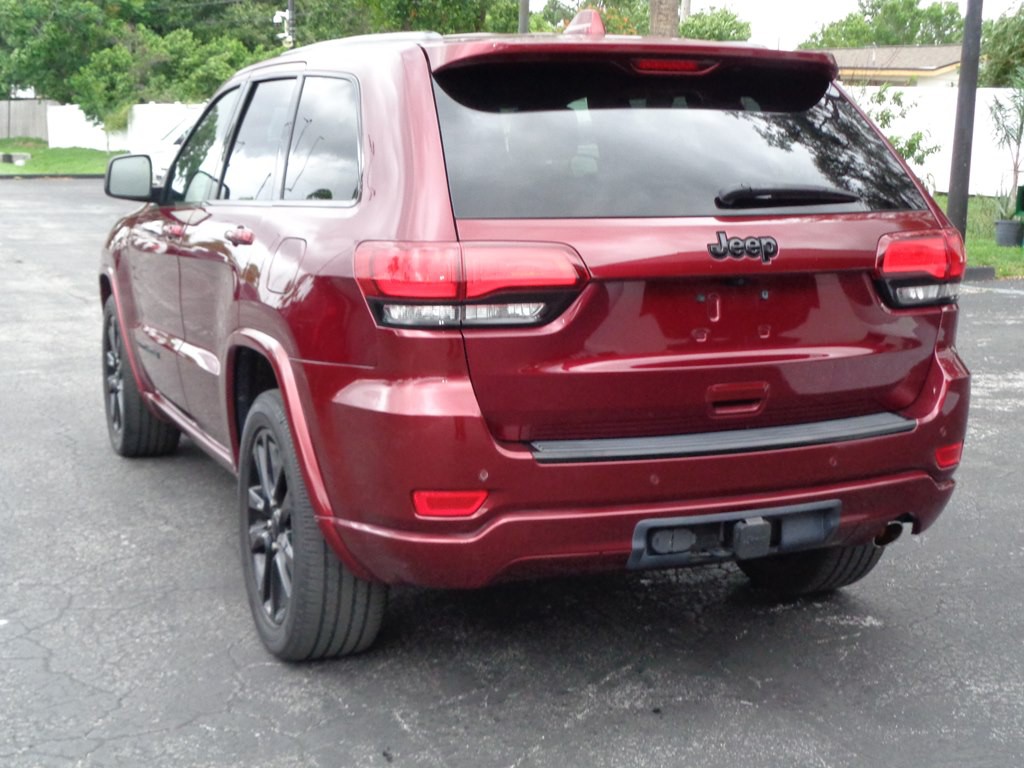 2017 Jeep Grand Cherokee Image 21