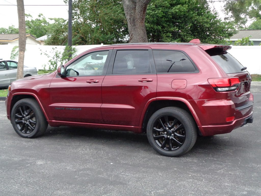 2017 Jeep Grand Cherokee Image 24