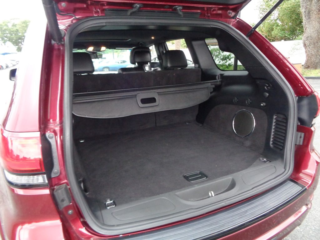 2017 Jeep Grand Cherokee Image 40