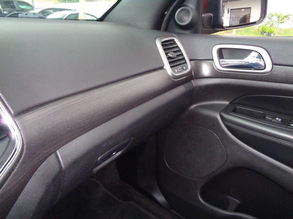 2017 Jeep Grand Cherokee Image 68