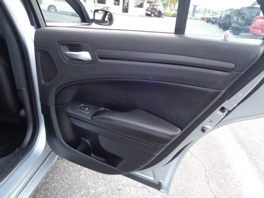 2013 Chrysler 300 Image 56