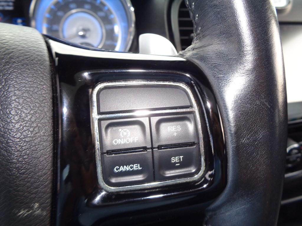 2013 Chrysler 300 Image 72
