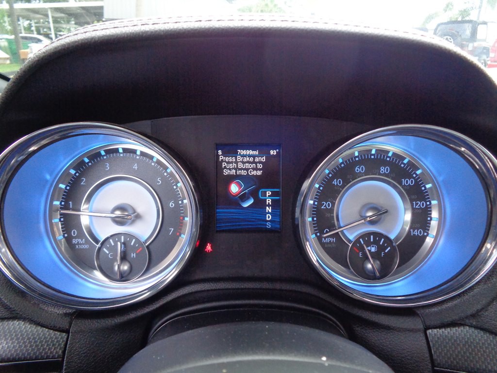 2013 Chrysler 300 Image 74