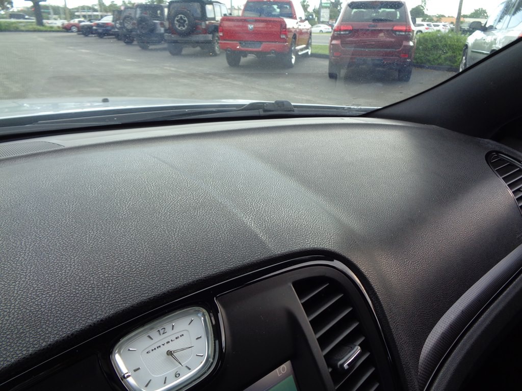2013 Chrysler 300 Image 87