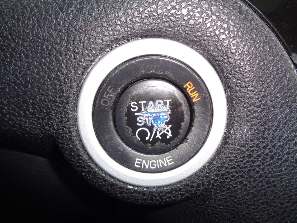 2013 Chrysler 300 Image 101