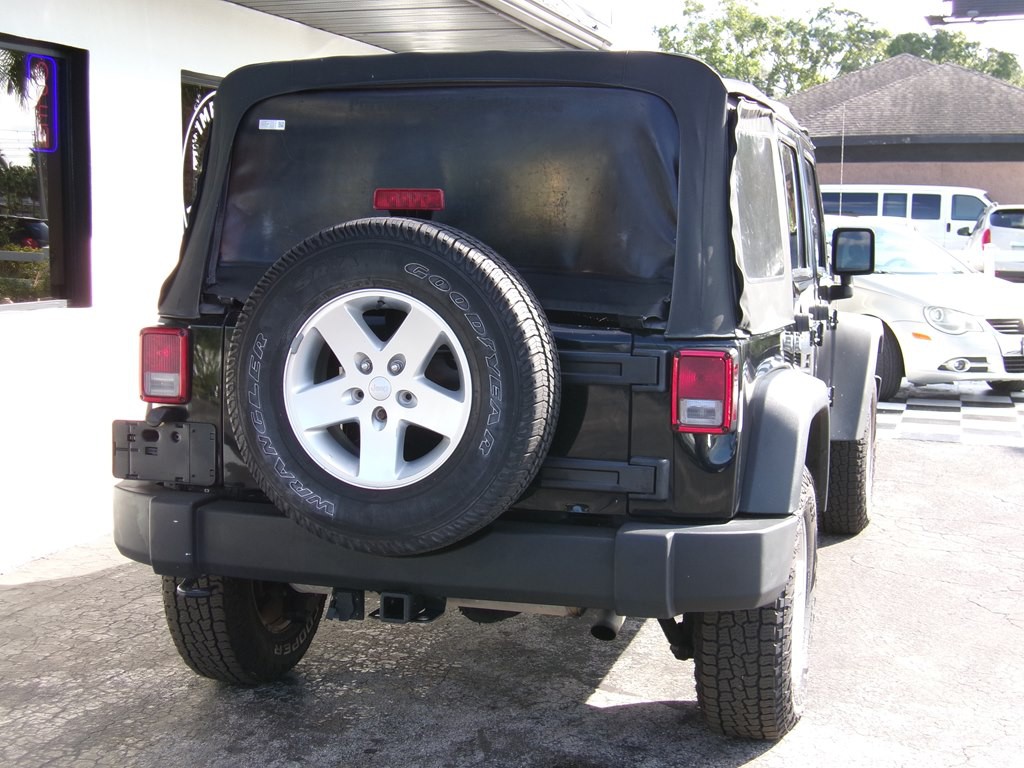 2014 Jeep Wrangler Unlimited Image 19