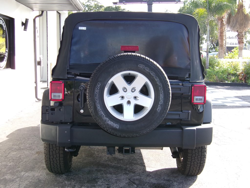 2014 Jeep Wrangler Unlimited Image 20