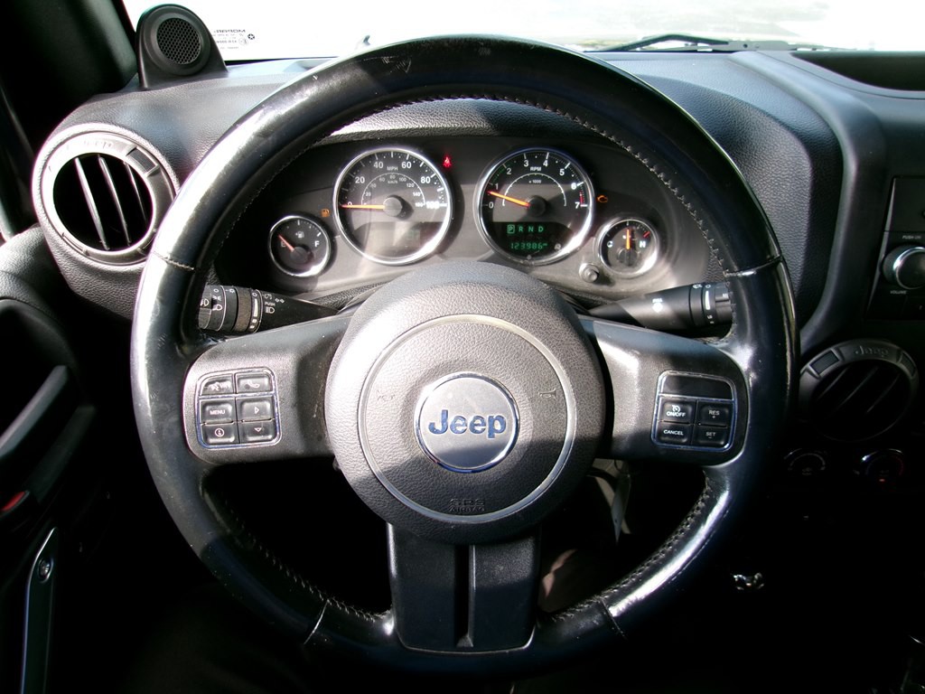 2014 Jeep Wrangler Unlimited Image 75