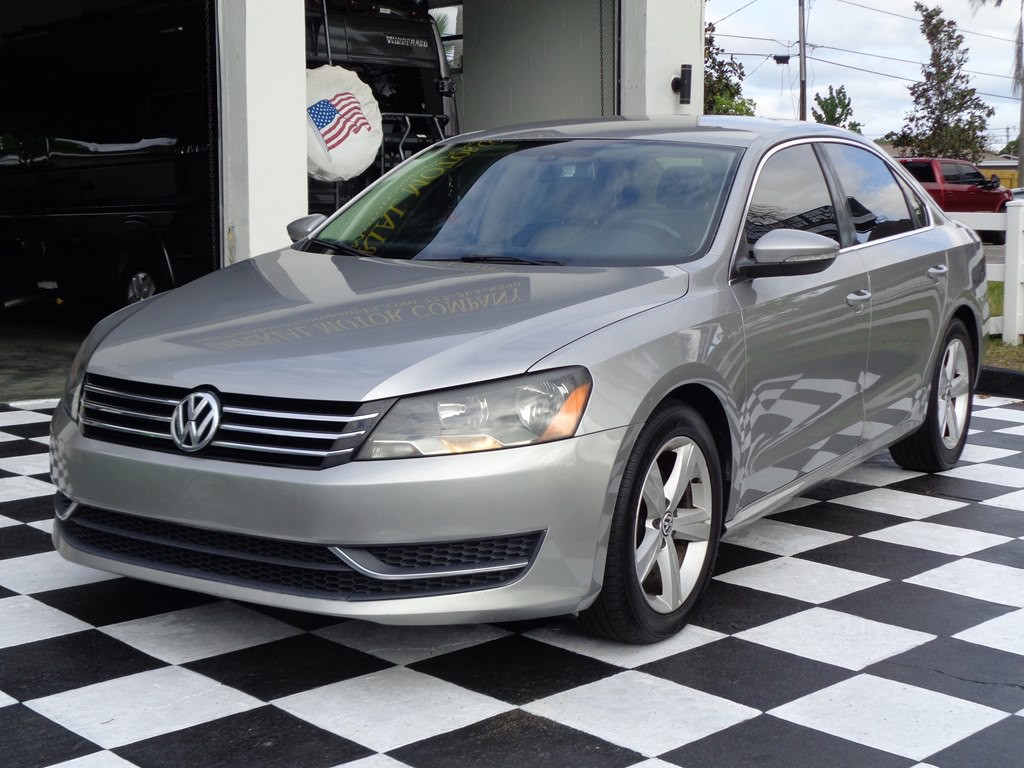2012 Volkswagen Passat Image 3