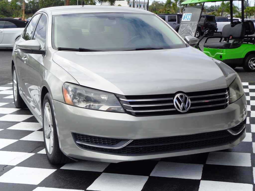 2012 Volkswagen Passat Image 6