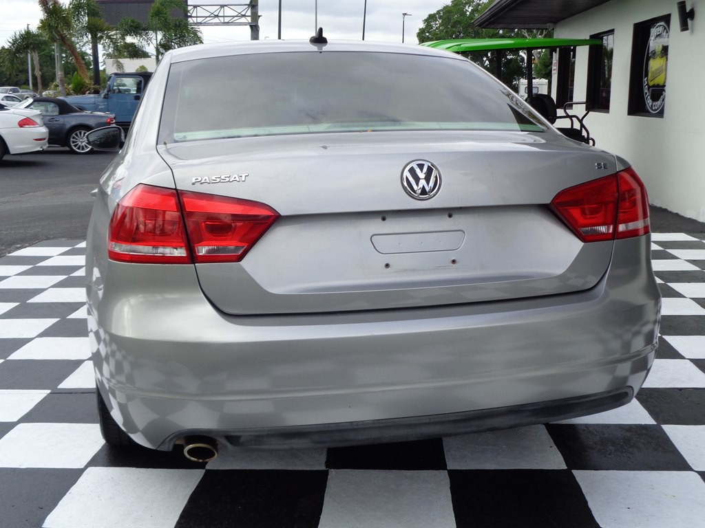 2012 Volkswagen Passat Image 19