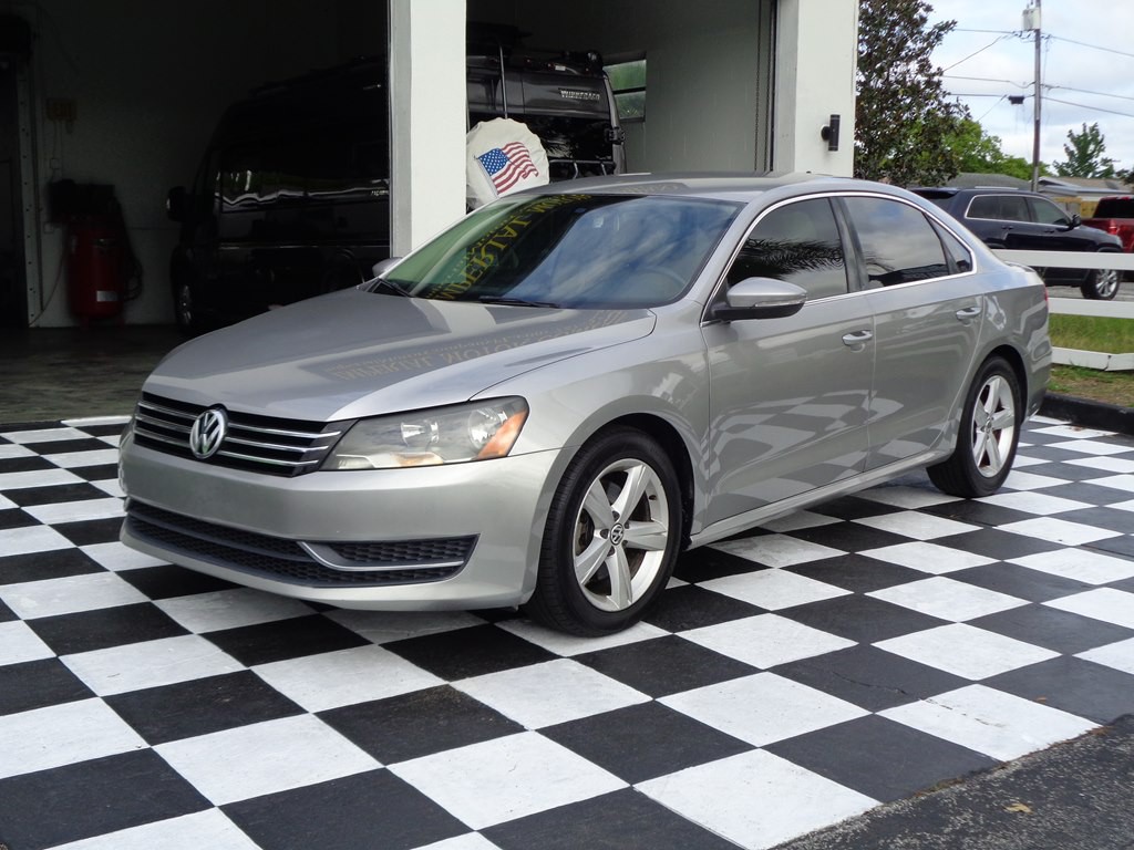 2012 Volkswagen Passat Image 27