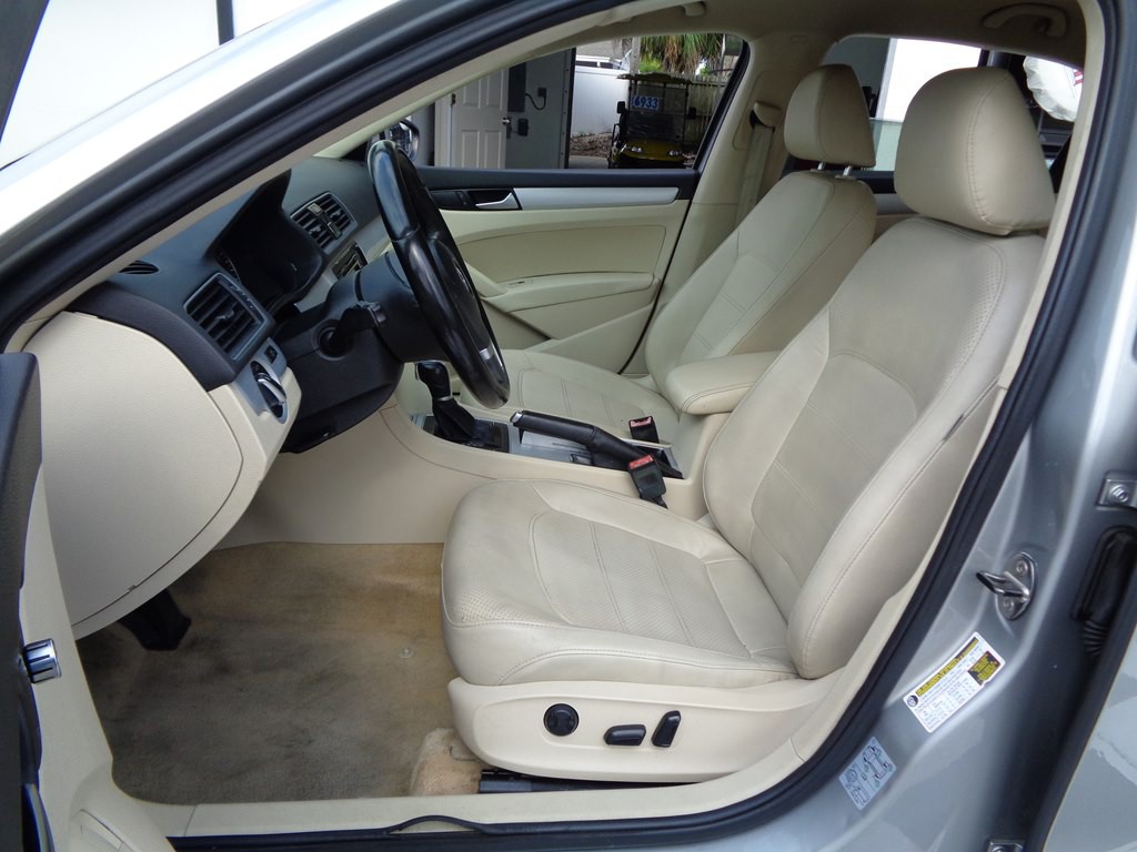 2012 Volkswagen Passat Image 47