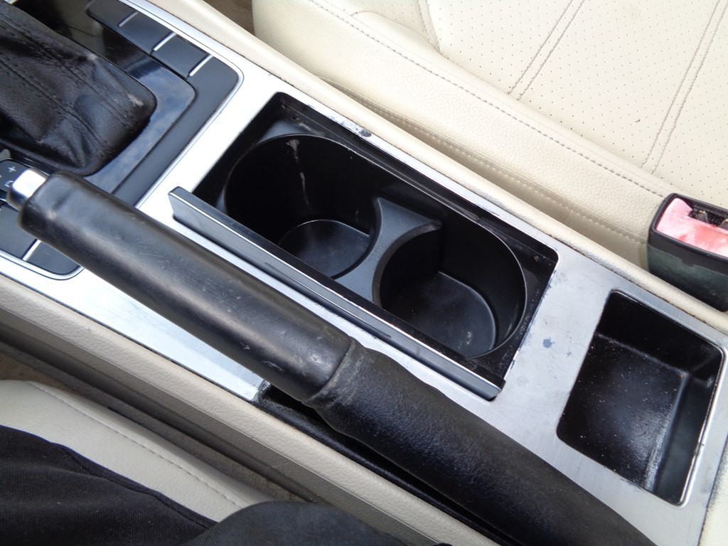 2012 Volkswagen Passat Image 60