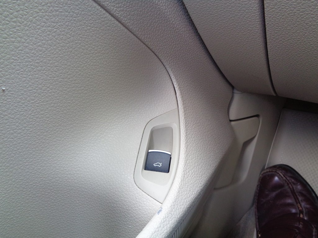 2012 Volkswagen Passat Image 67