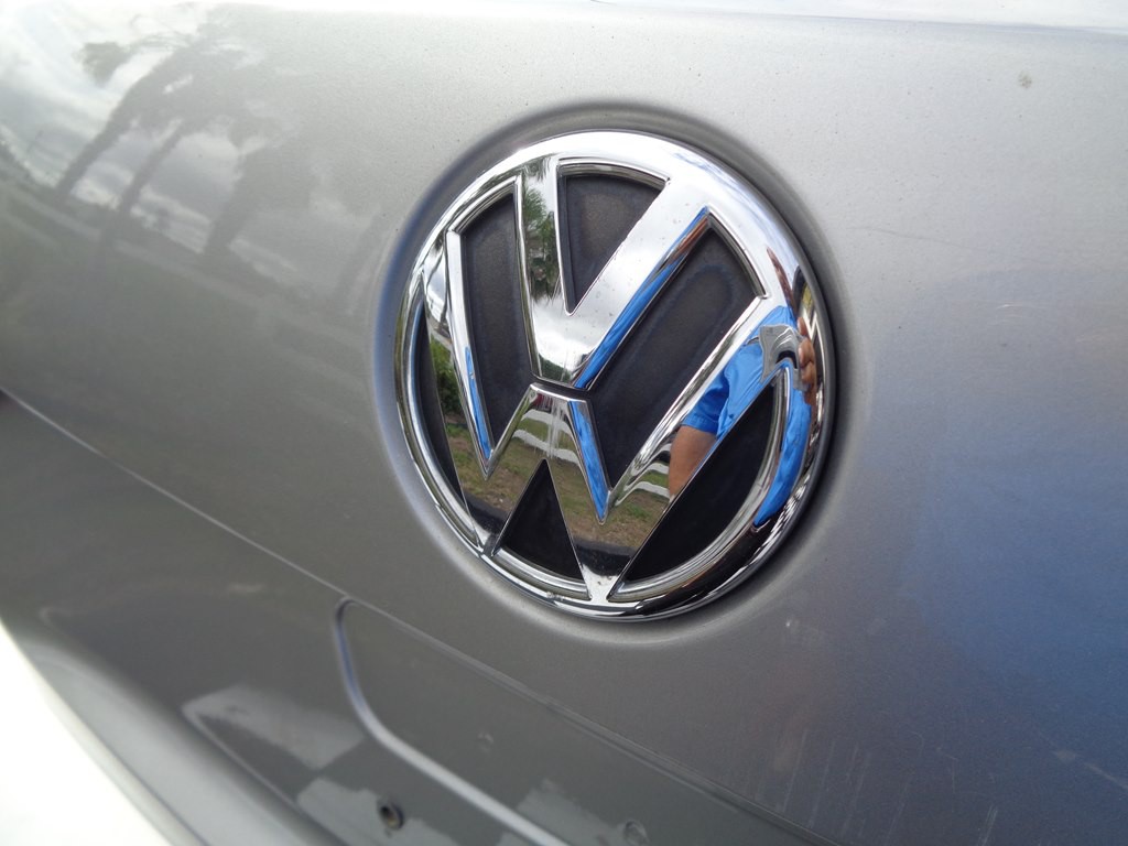 2012 Volkswagen Passat Image 76