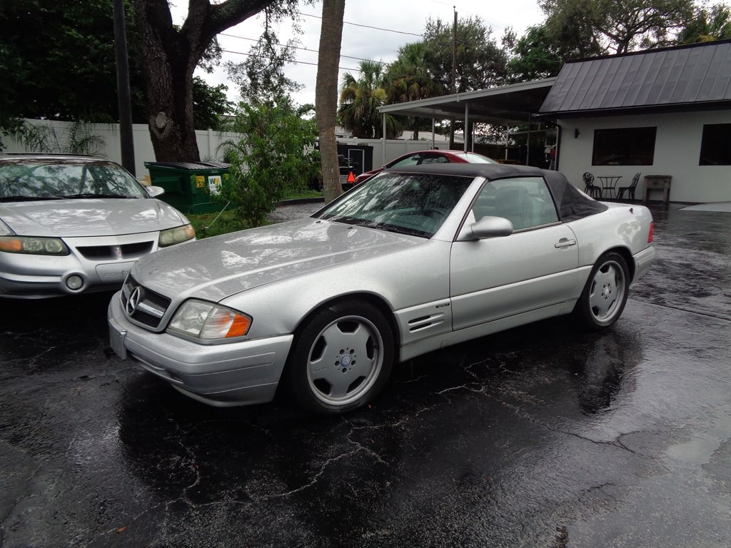 1999 Mercedes-Benz SL-Class Image 1