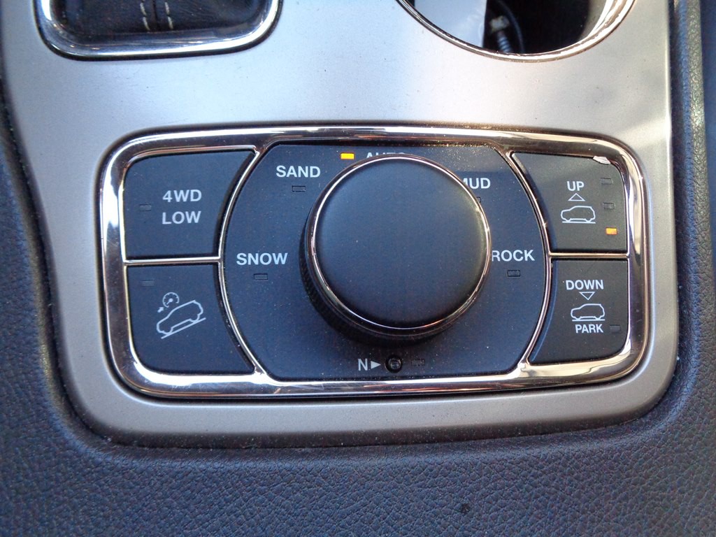 2016 Jeep Grand Cherokee Image 42