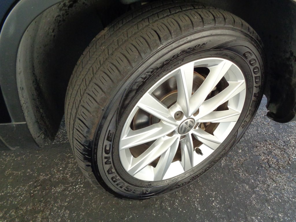 2018 Volkswagen Tiguan Image 35